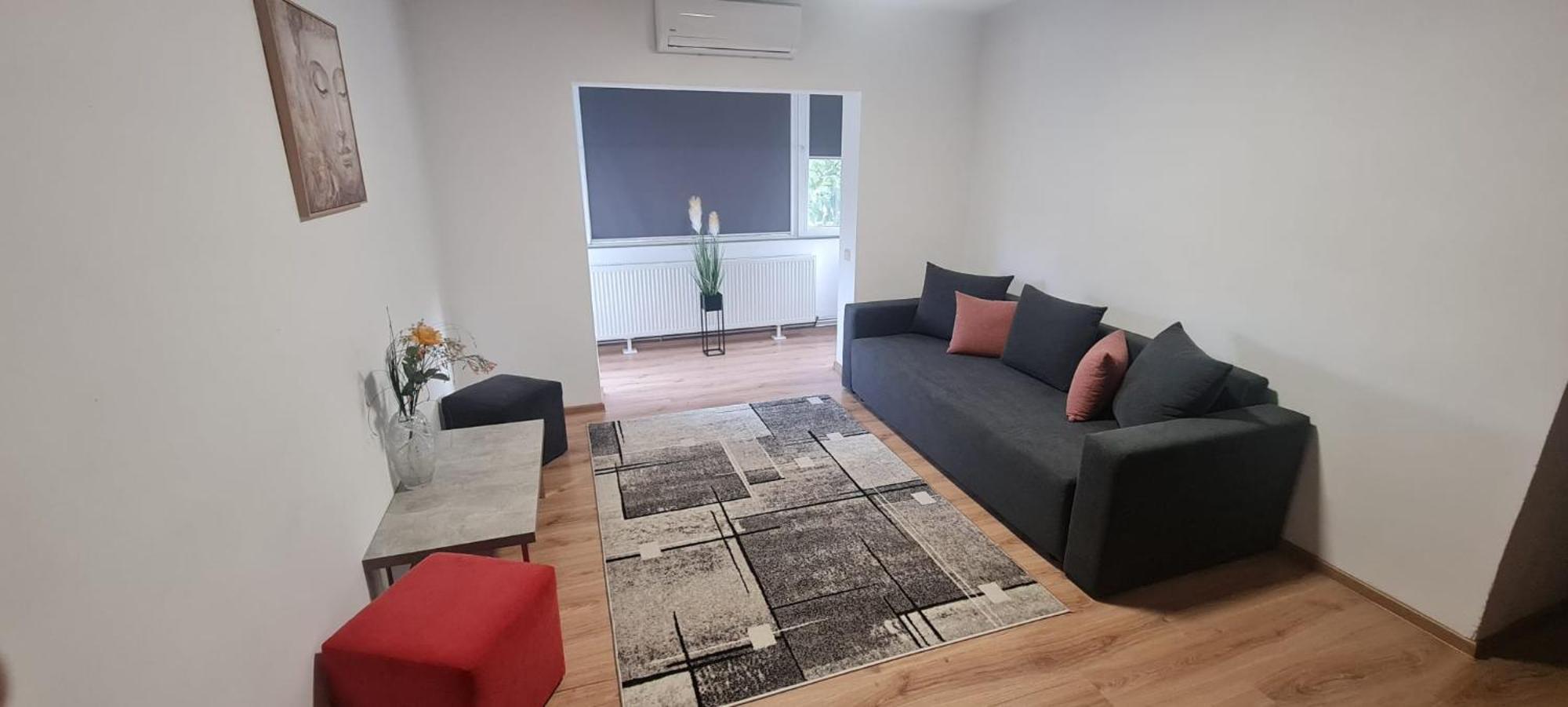 La Bloc Apartment Арад Екстериор снимка